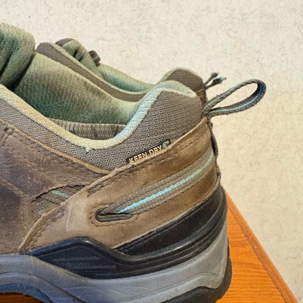 Keen Targhee Vent Hiking Shoes Size 9. Needs new shoelaces - Picture 8 of 13